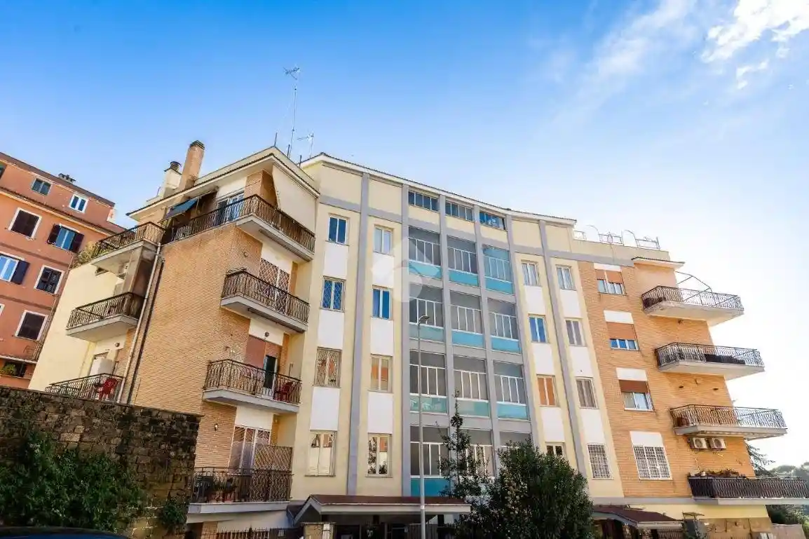 Appartamento in vendita a Roma