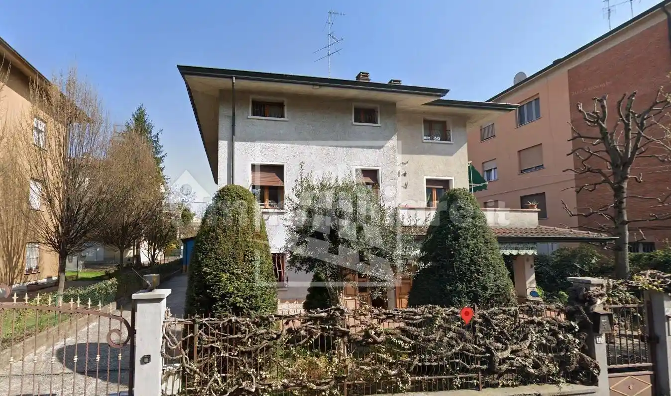 Casa indipendente in vendita a Reggio Emilia