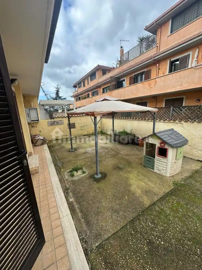 Appartamento in affitto a Pomezia