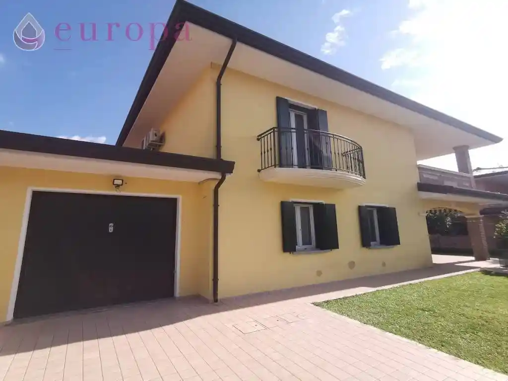 Villa in vendita a Cordovado