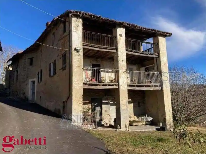 Rustico - Casale in vendita a Sale San Giovanni