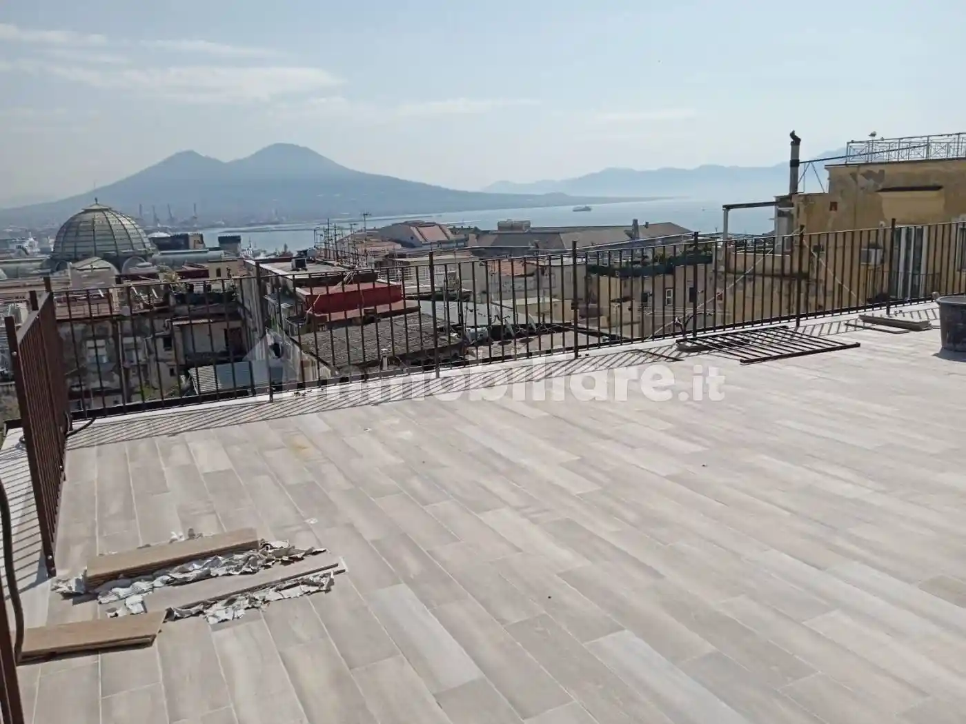 Appartamento in vendita a Napoli