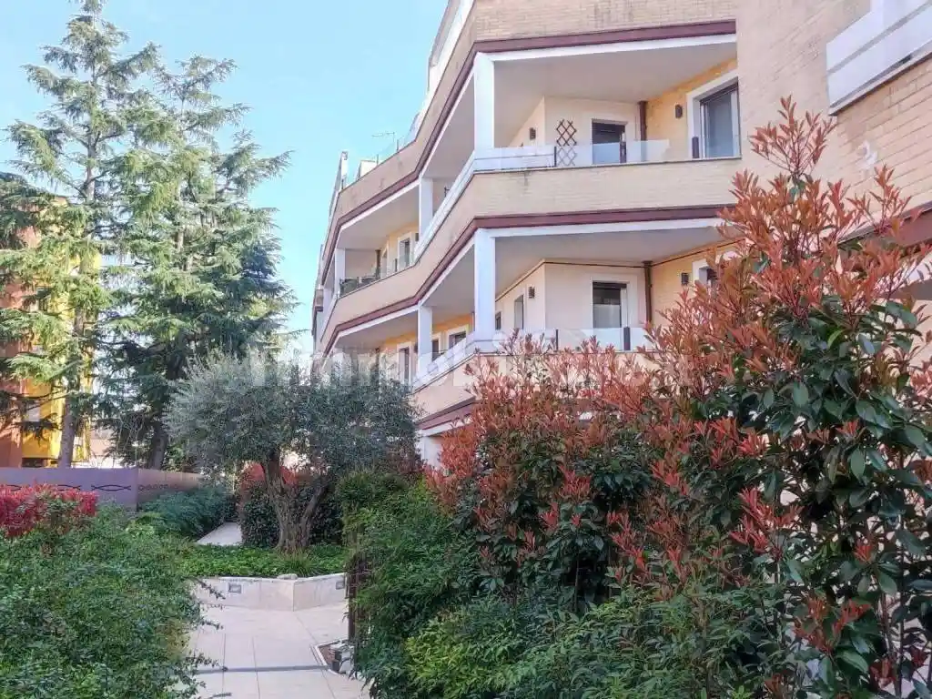 Appartamento in vendita a Monza