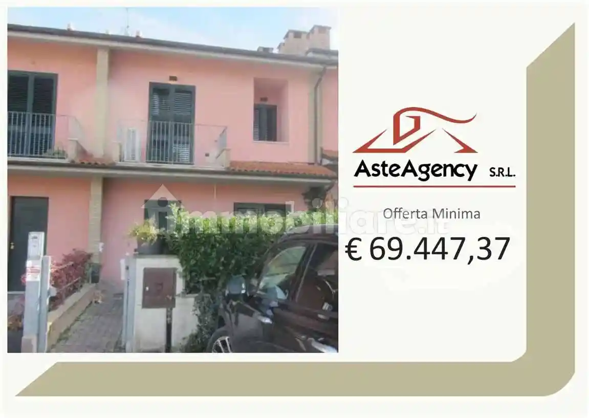 Villetta a schiera in vendita a Serra Sant'Abbondio