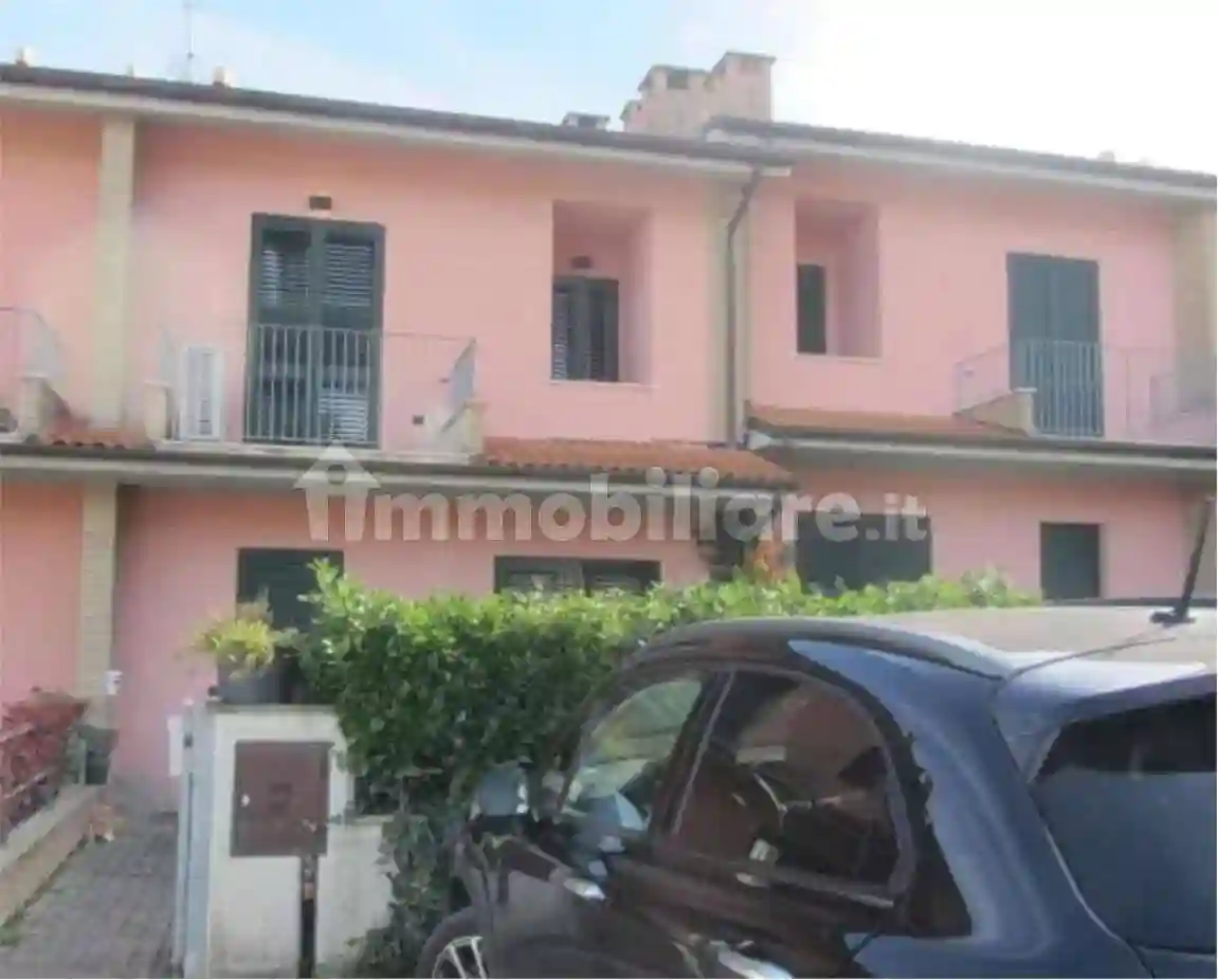 Villetta a schiera - foto 2