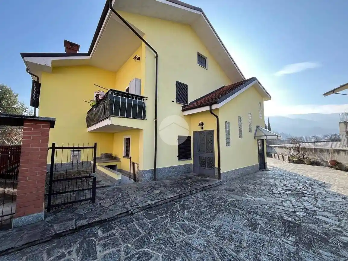 Villa in vendita a Barge