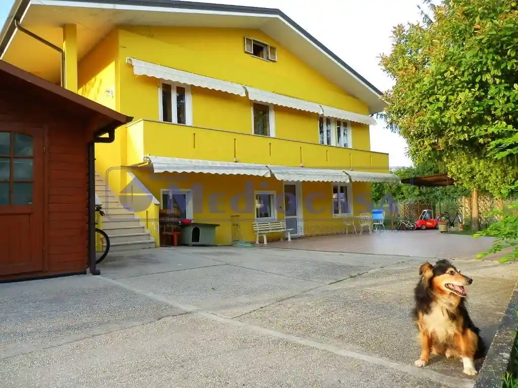 Villa in vendita a Lendinara