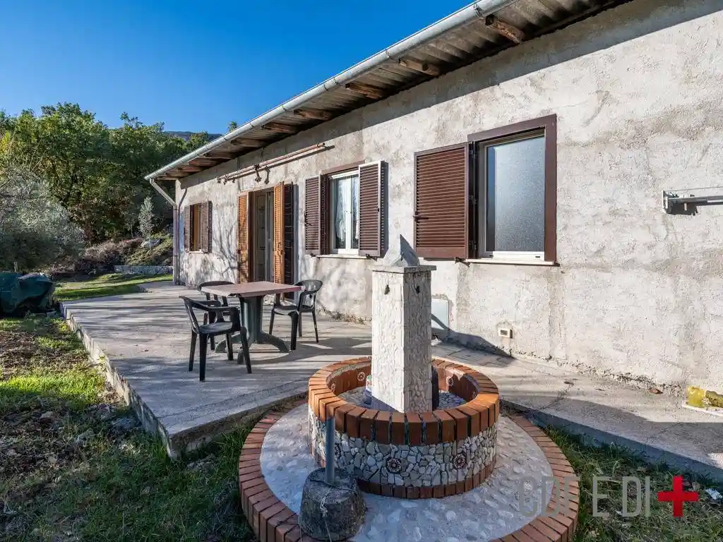 Rustico - Casale in vendita a Castel Sant'Angelo