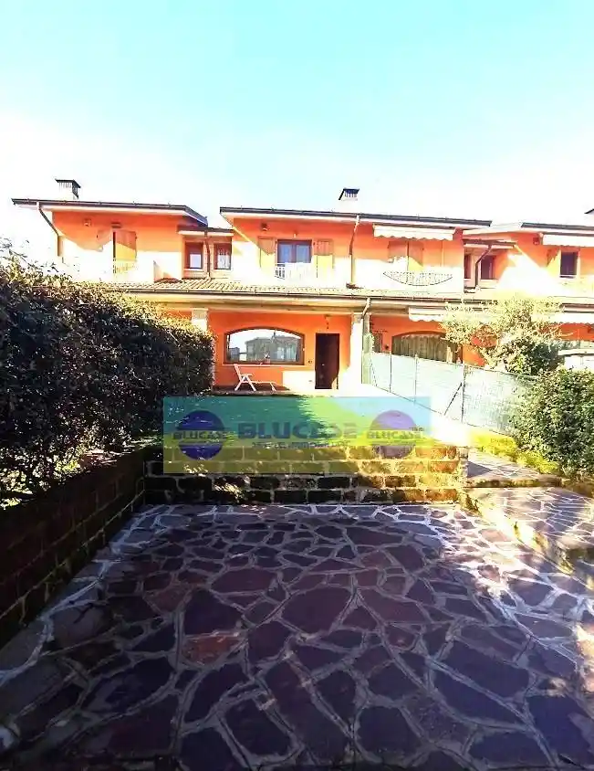 Villetta a schiera in vendita a Pognano