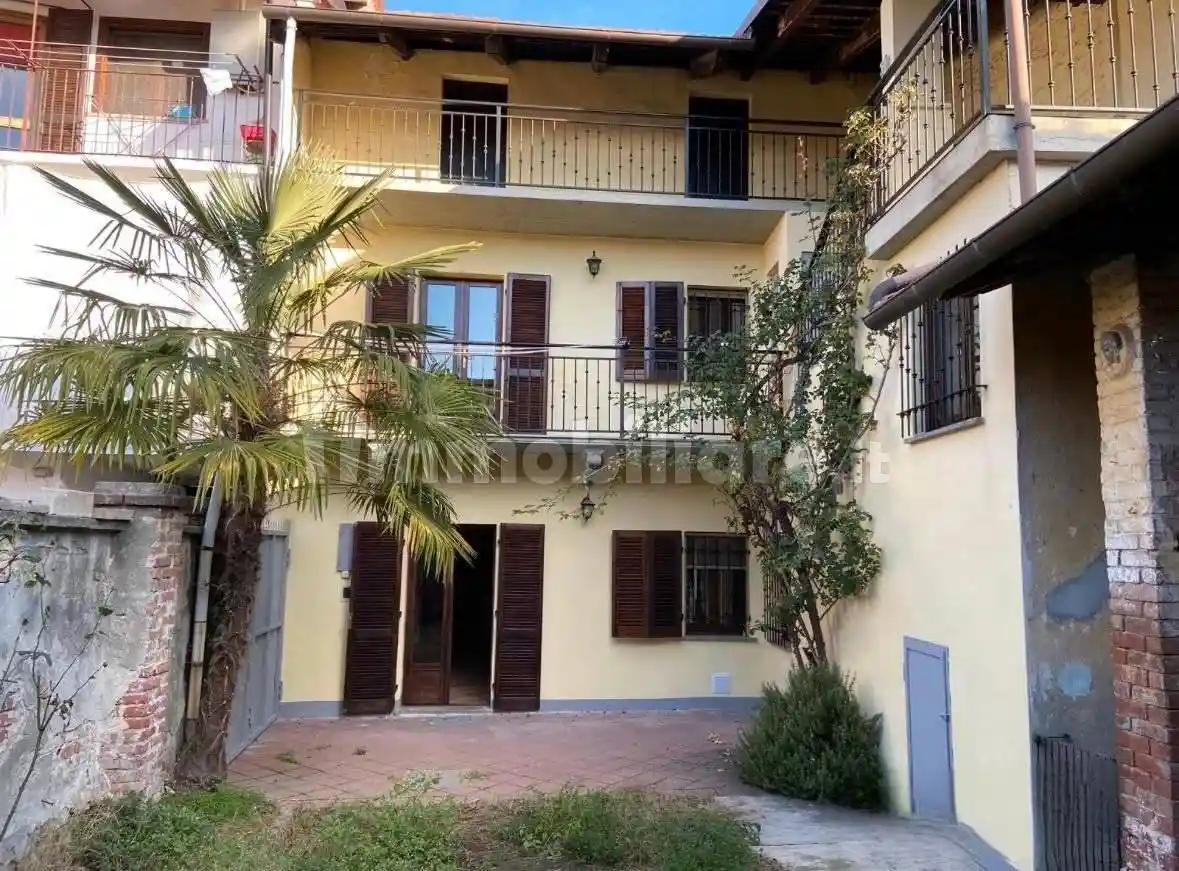 Appartamento in affitto a Caluso