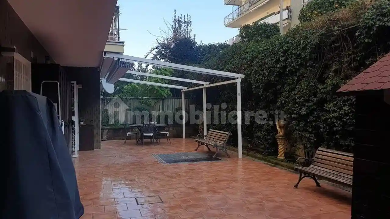 Appartamento in affitto a Napoli