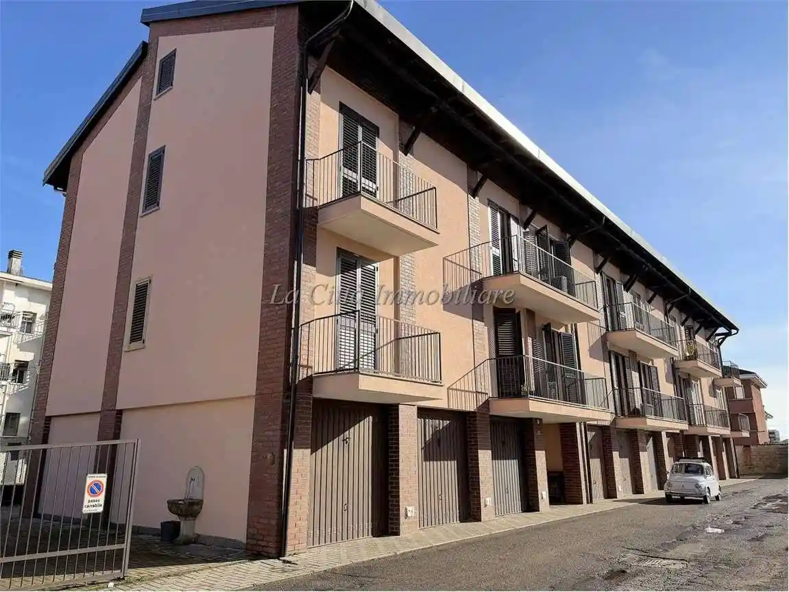 Appartamento in vendita a Novara