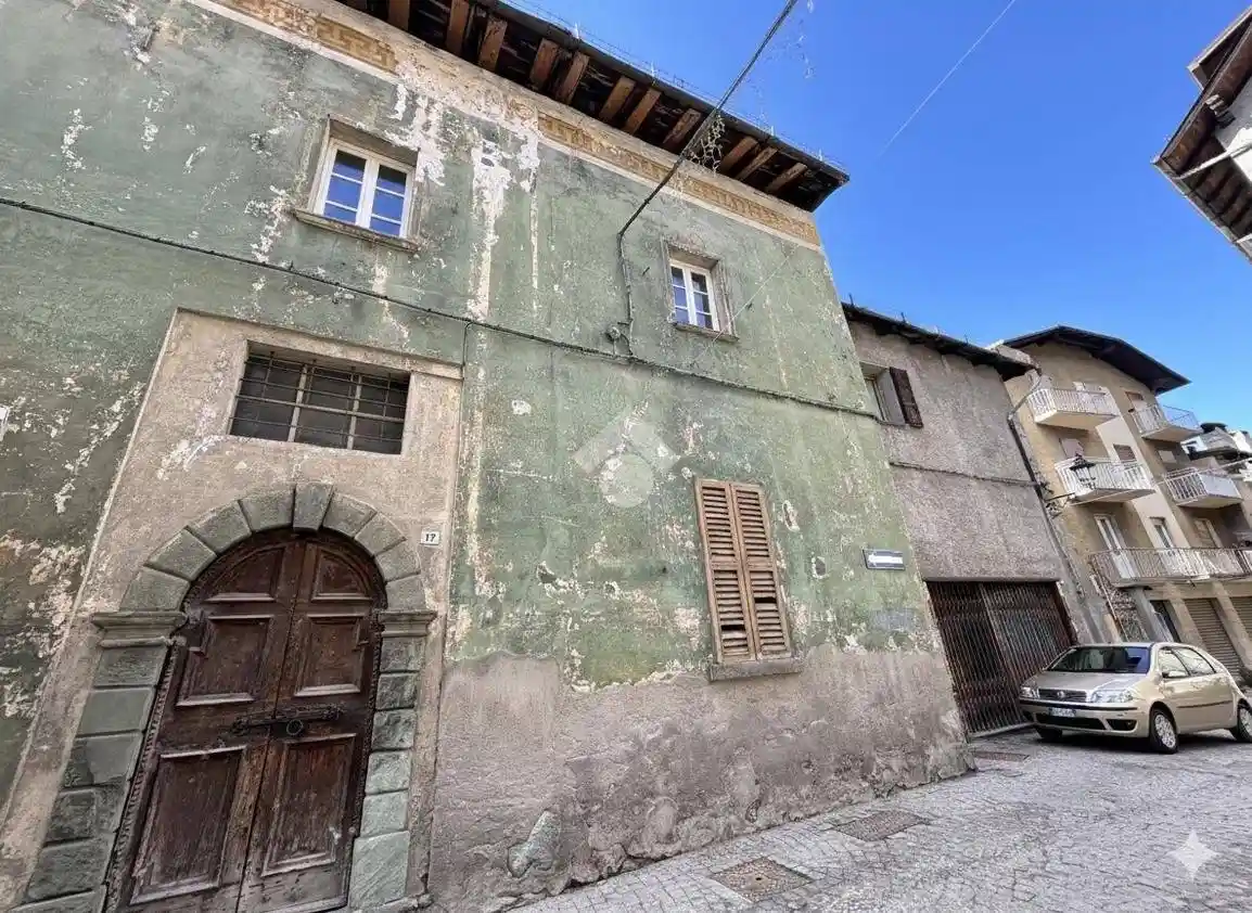 Palazzo - Edificio in vendita a Bormio