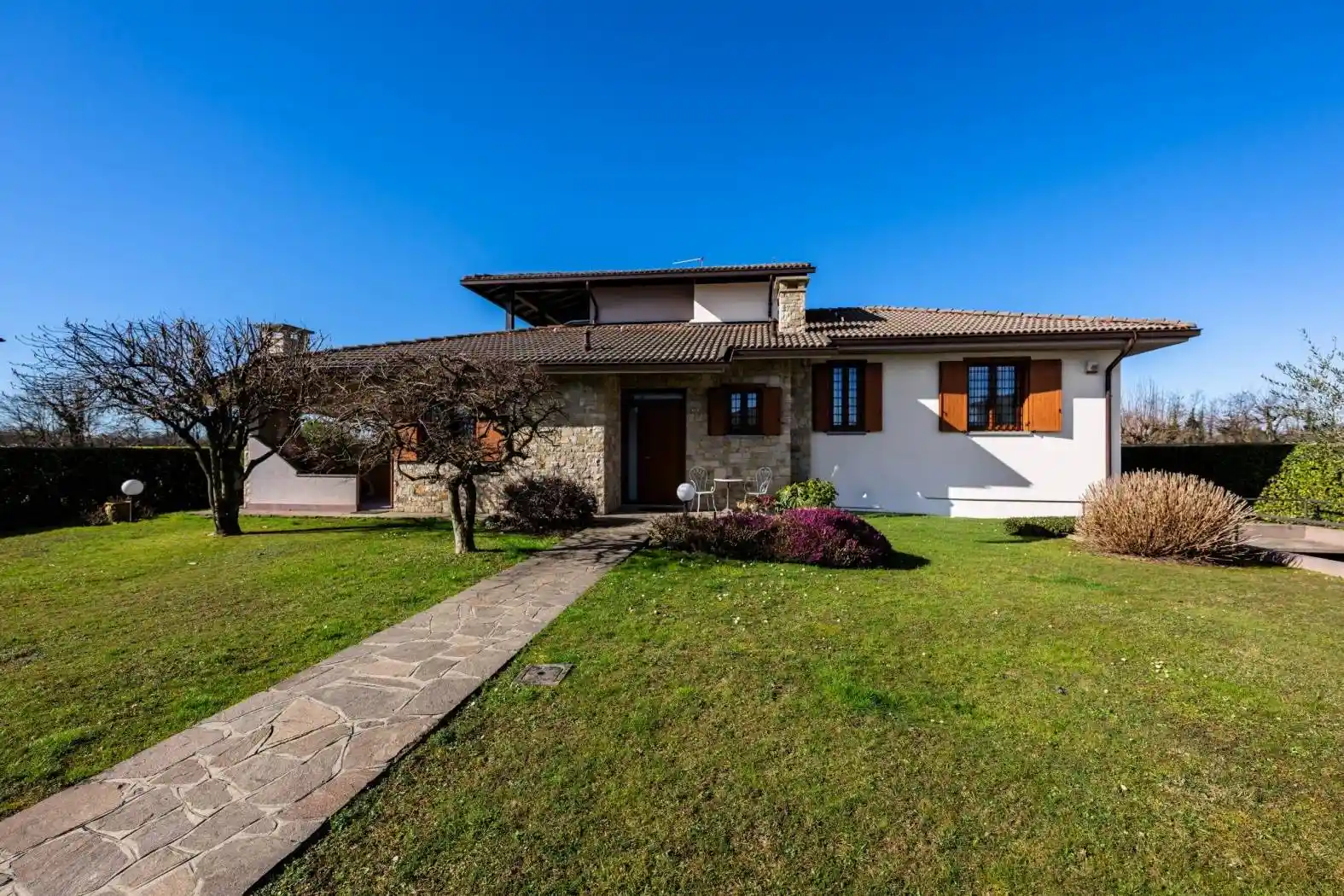 Villa in vendita a Grassobbio