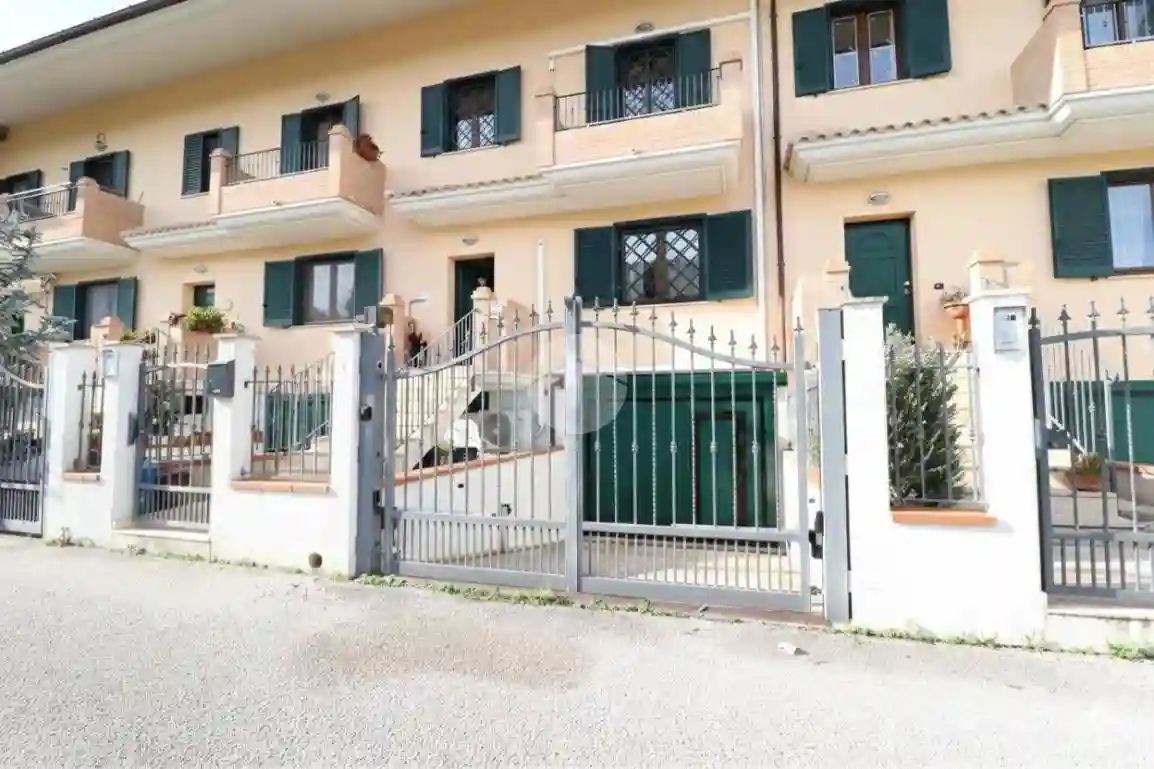 Villetta a schiera - foto 2