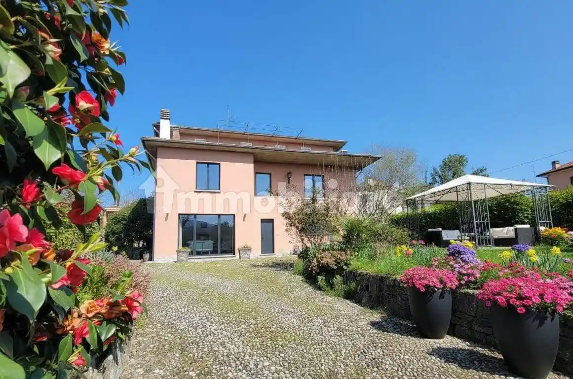 Villa in vendita a Villa Guardia