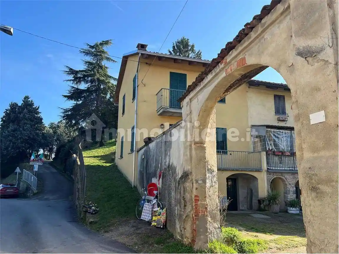 Casa indipendente in vendita a Cinaglio