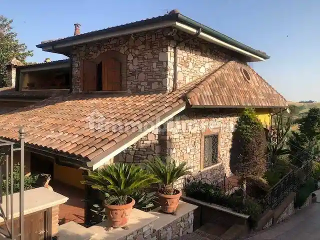 Villa in vendita a Monterotondo