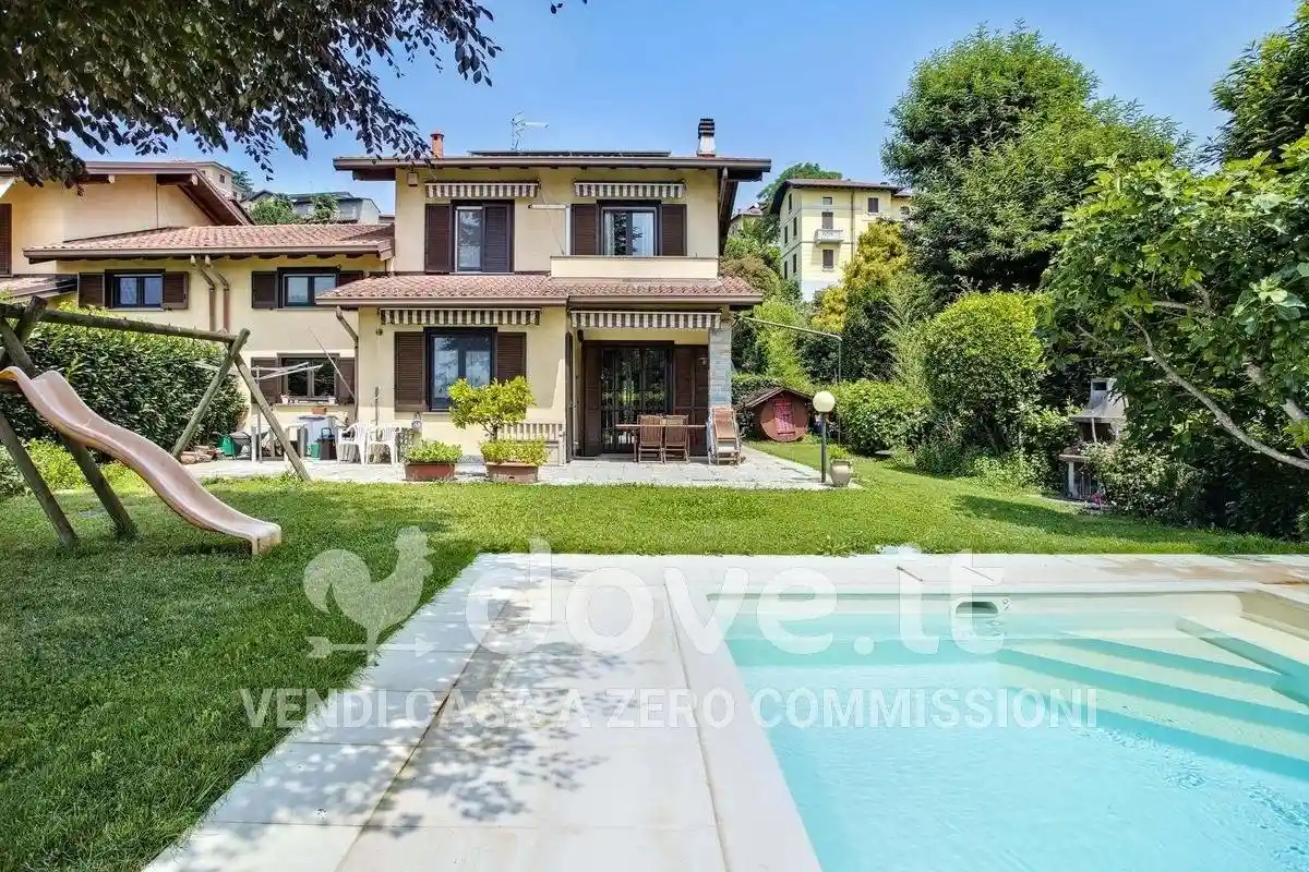 Villa in vendita a Besozzo