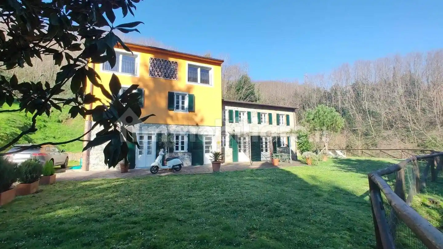 Rustico - Casale in vendita a Capannori