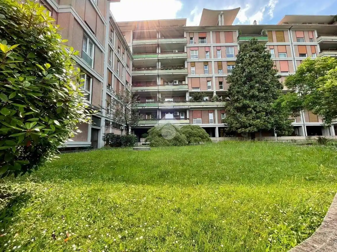 Appartamento in vendita a Monza