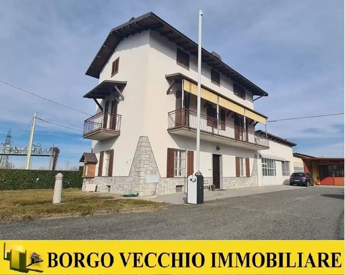 Villa in vendita a Cuneo