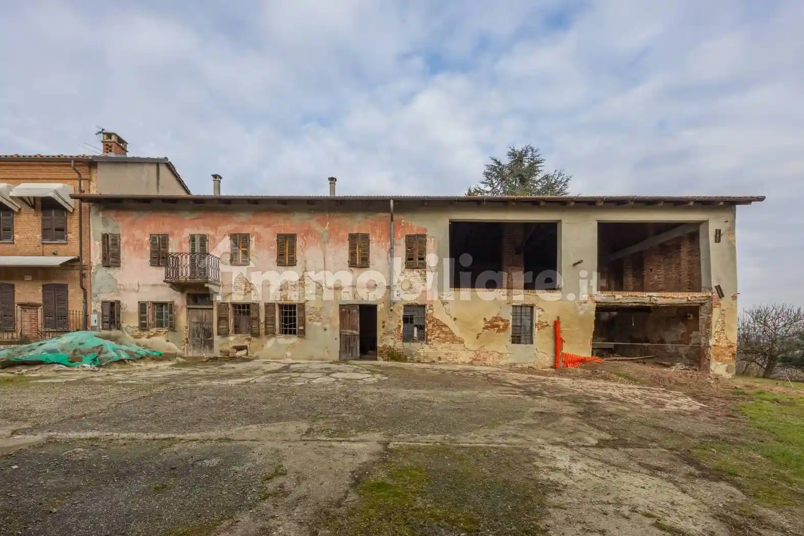 Rustico - Casale in vendita a Roatto