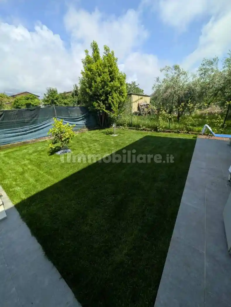 Villetta a schiera in affitto a Massa