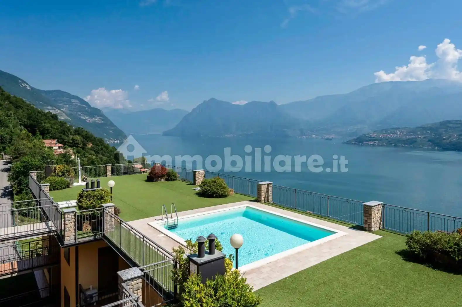 Appartamento in vendita a Tavernola Bergamasca