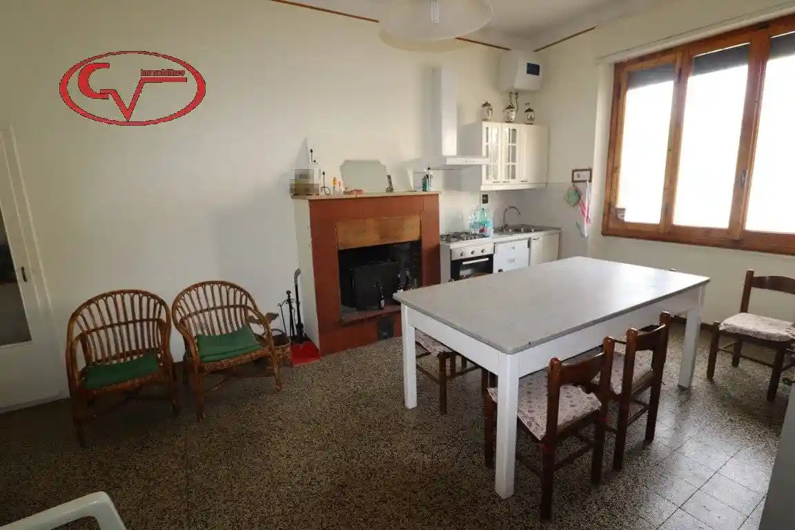 Appartamento in vendita a Bucine