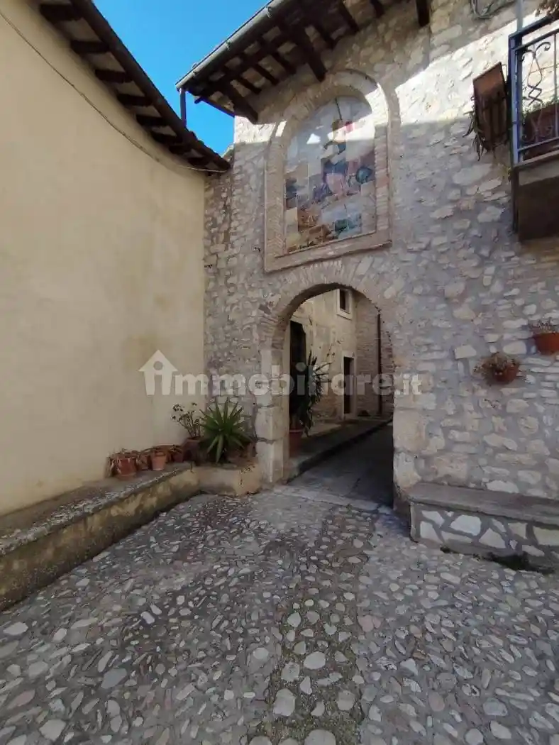 Casa indipendente in vendita a Arrone
