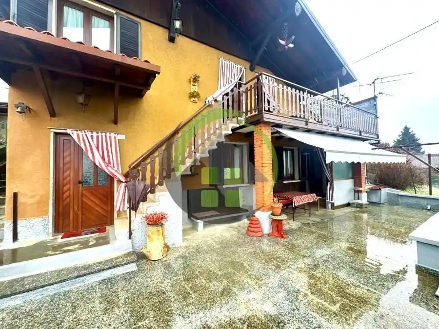 Casa indipendente in vendita a Gazzaniga