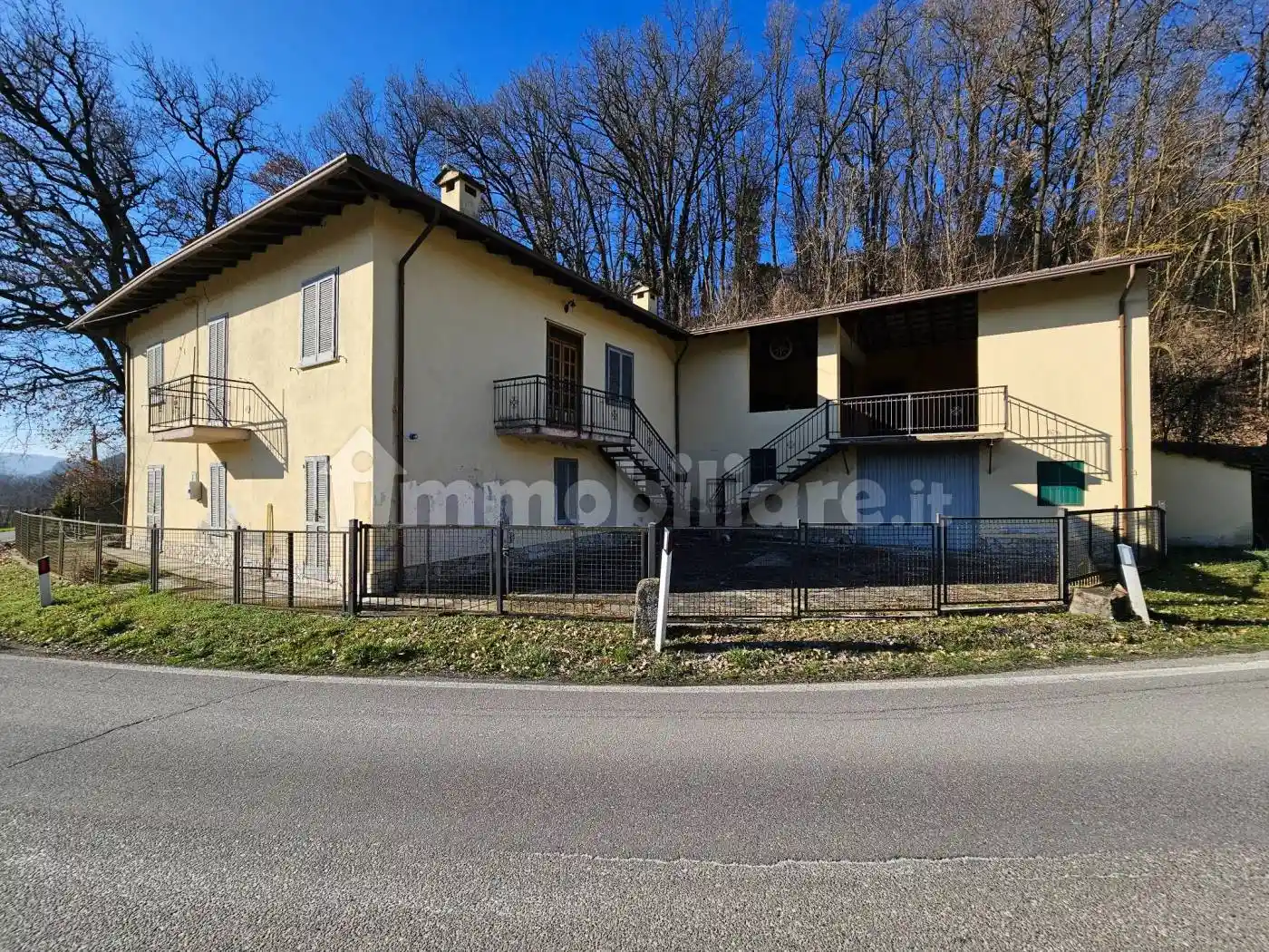 Villa in vendita a Rocca Susella