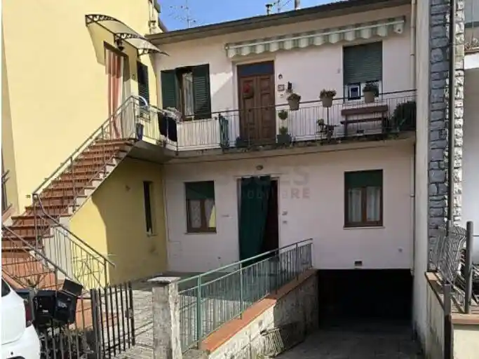 Appartamento in vendita a Bucine