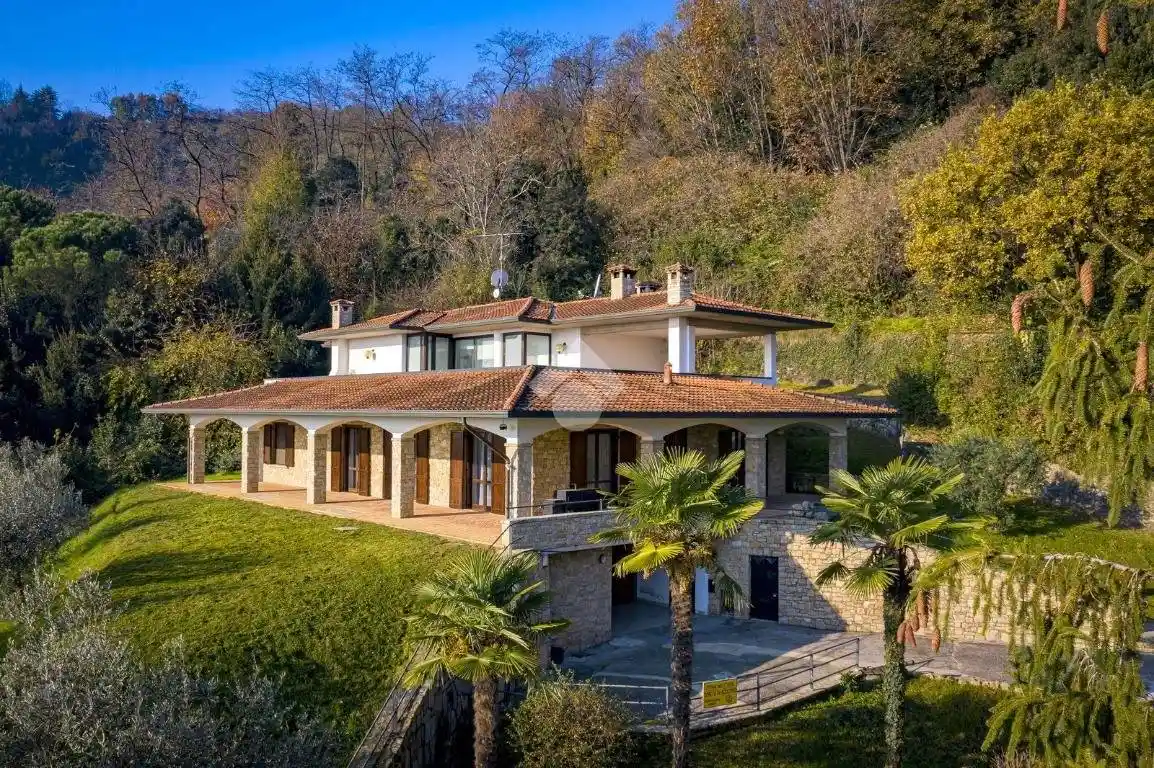 Villa in vendita a Castelli Calepio