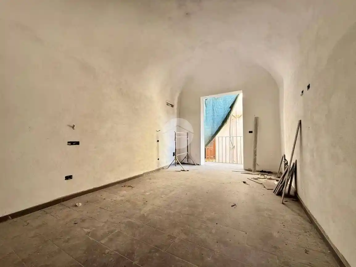 Palazzo - Edificio in vendita a Carini