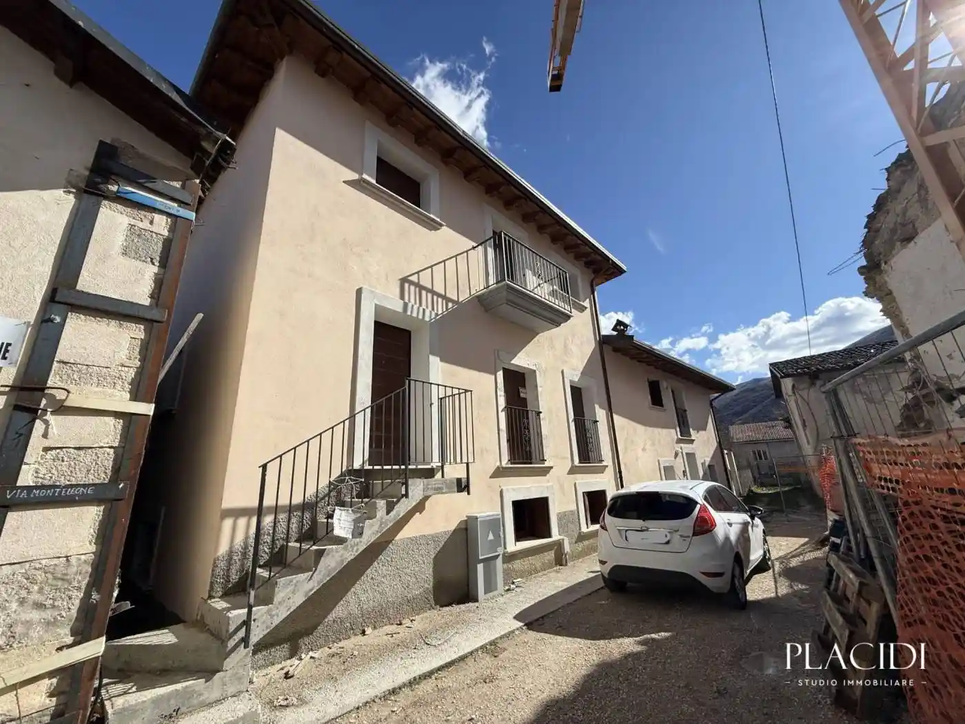 Casa indipendente in vendita a L'Aquila