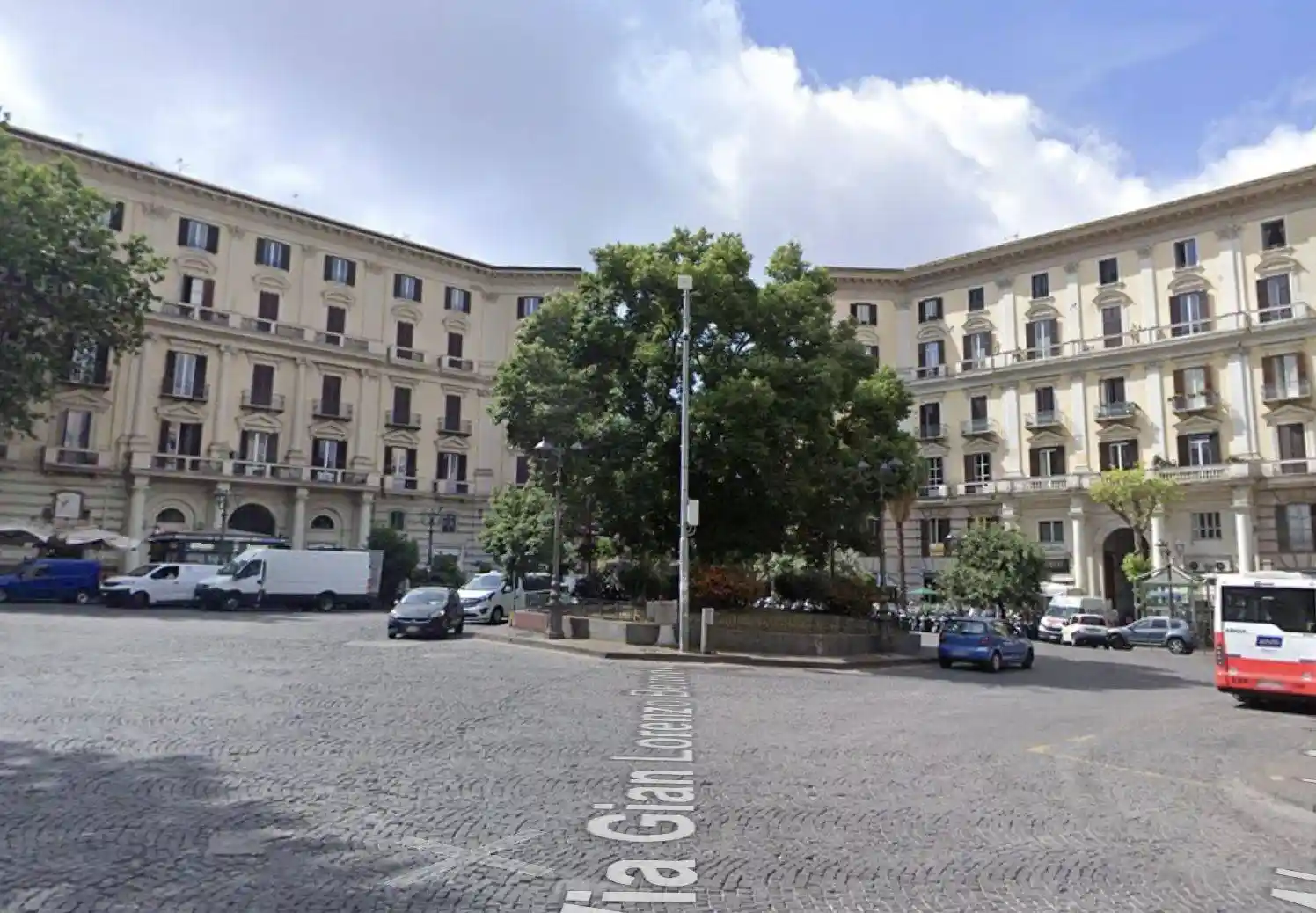 Appartamento in vendita a Napoli