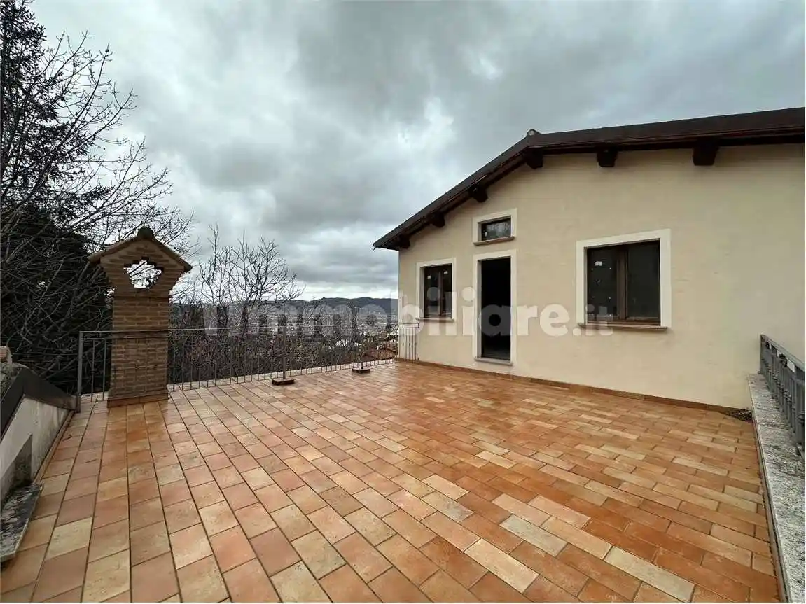 Rustico - Casale in vendita a Gualdo Tadino