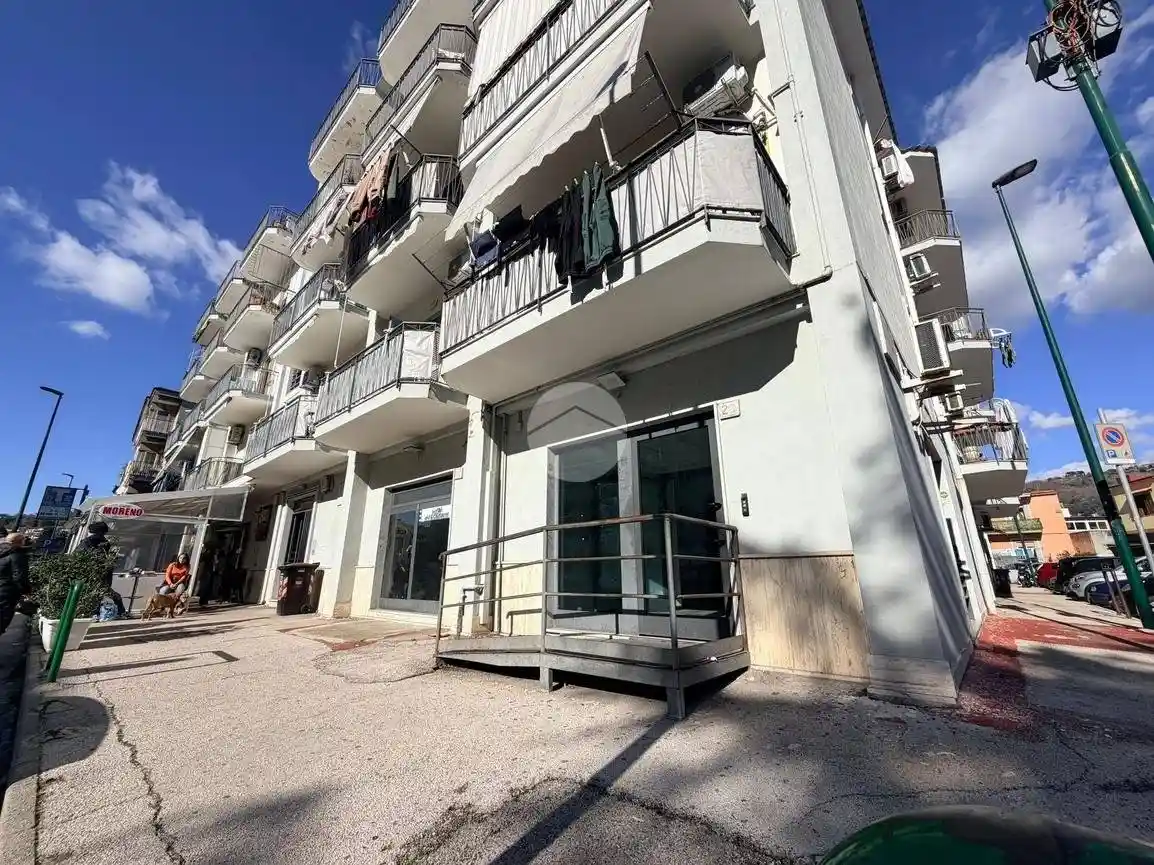 Appartamento in vendita a Napoli