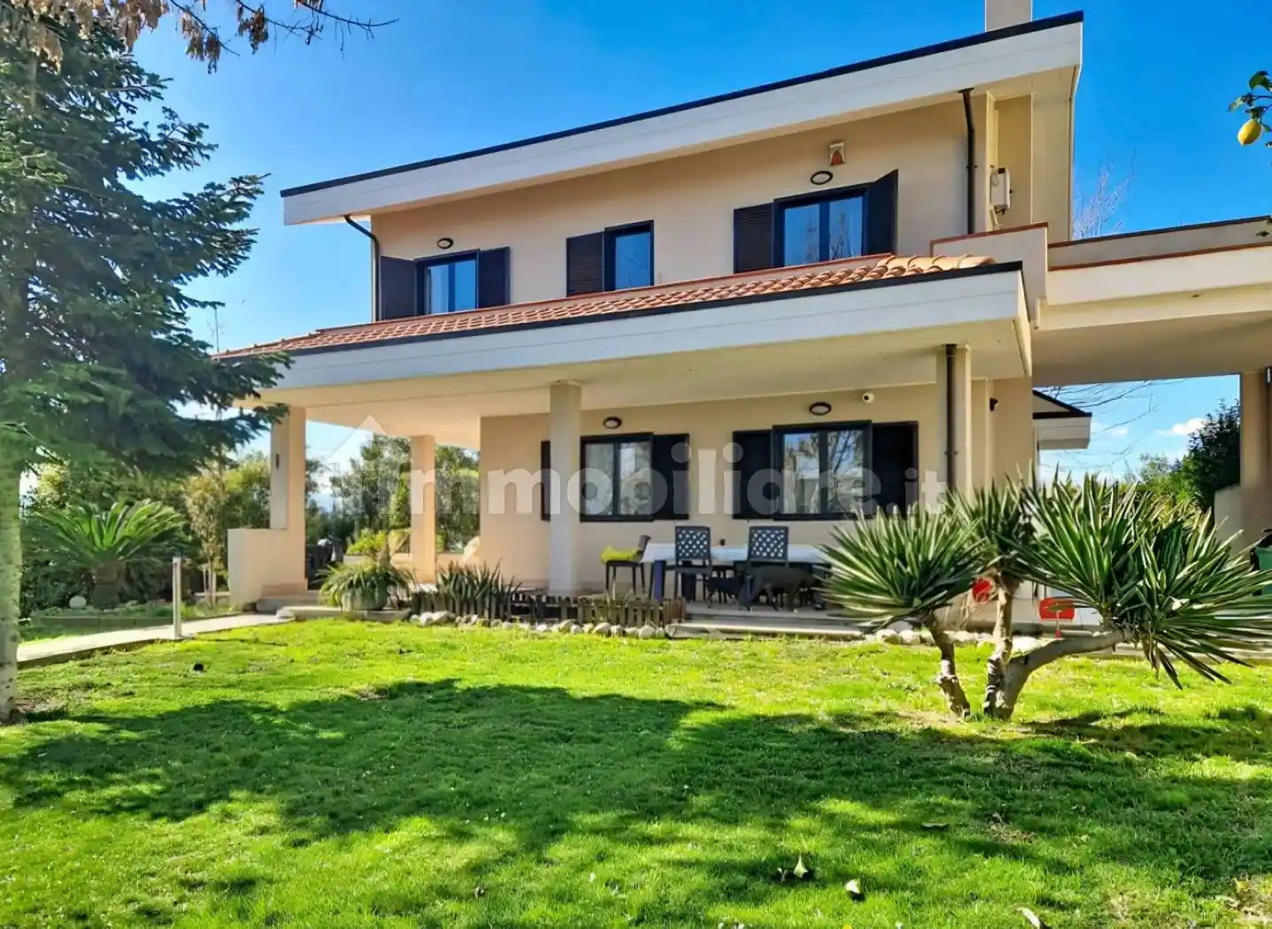 Villa in vendita a Roseto degli Abruzzi