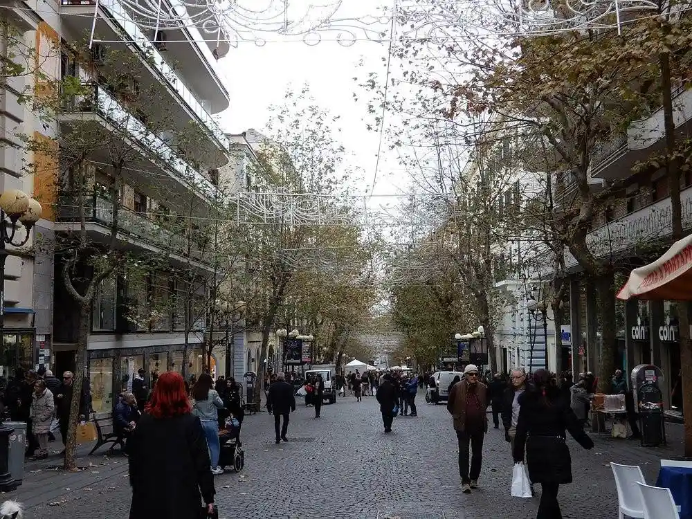 Appartamento in vendita a Napoli