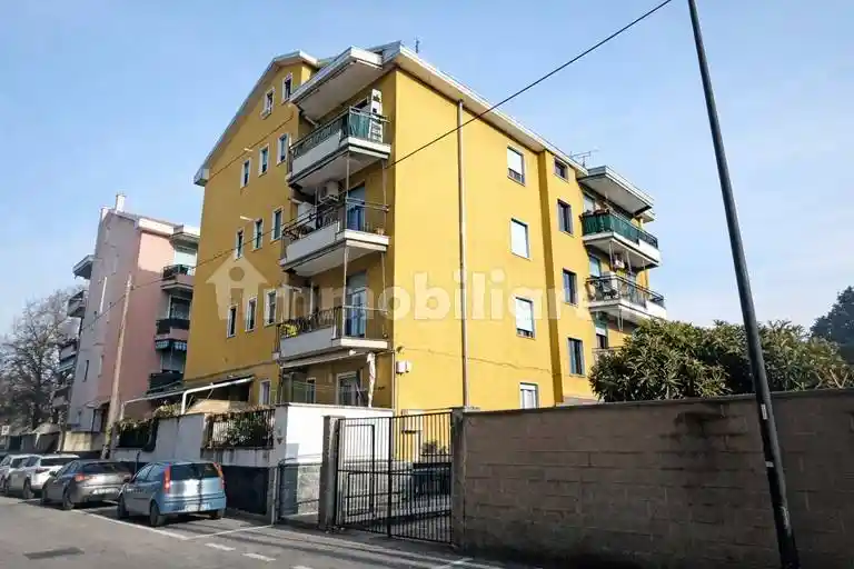 Appartamento in vendita a Limbiate
