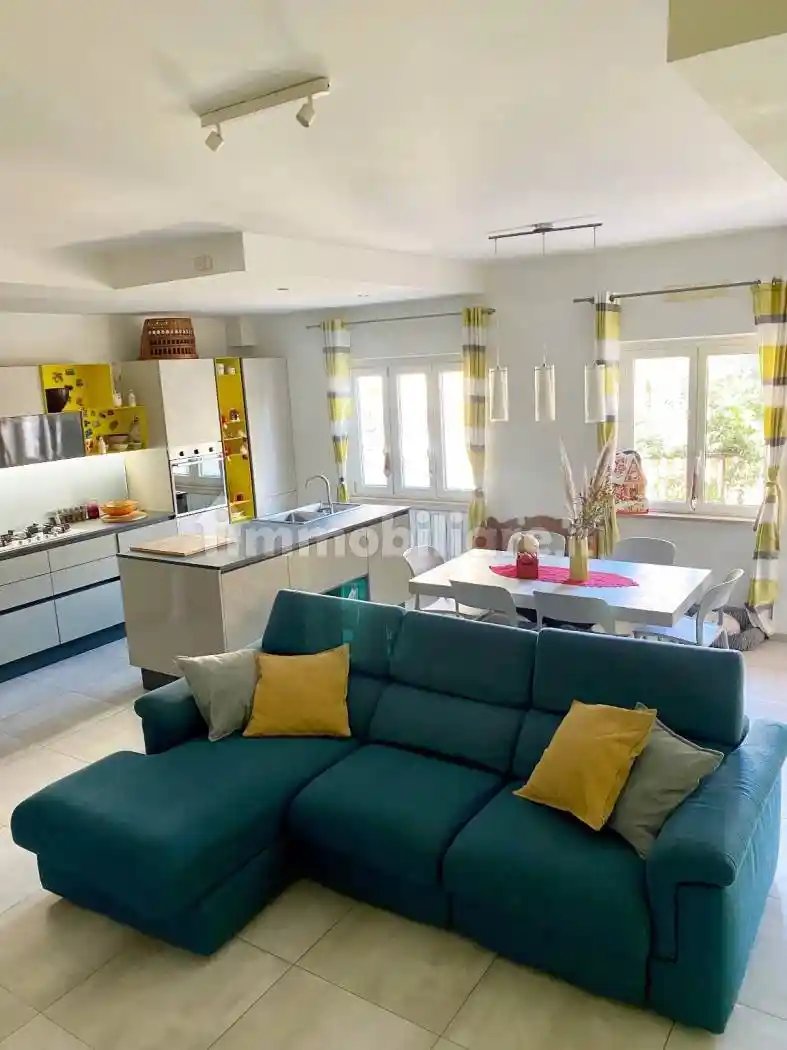 Villetta a schiera in affitto a Ladispoli