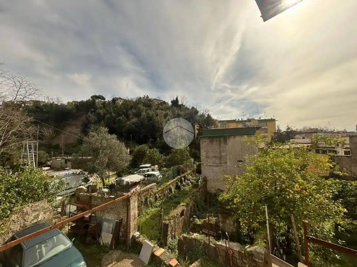 Appartamento in vendita a Napoli