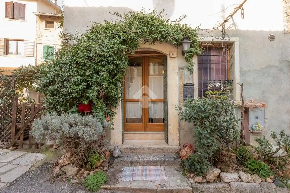 Rustico - Casale in vendita a Sant'Ambrogio di Valpolicella