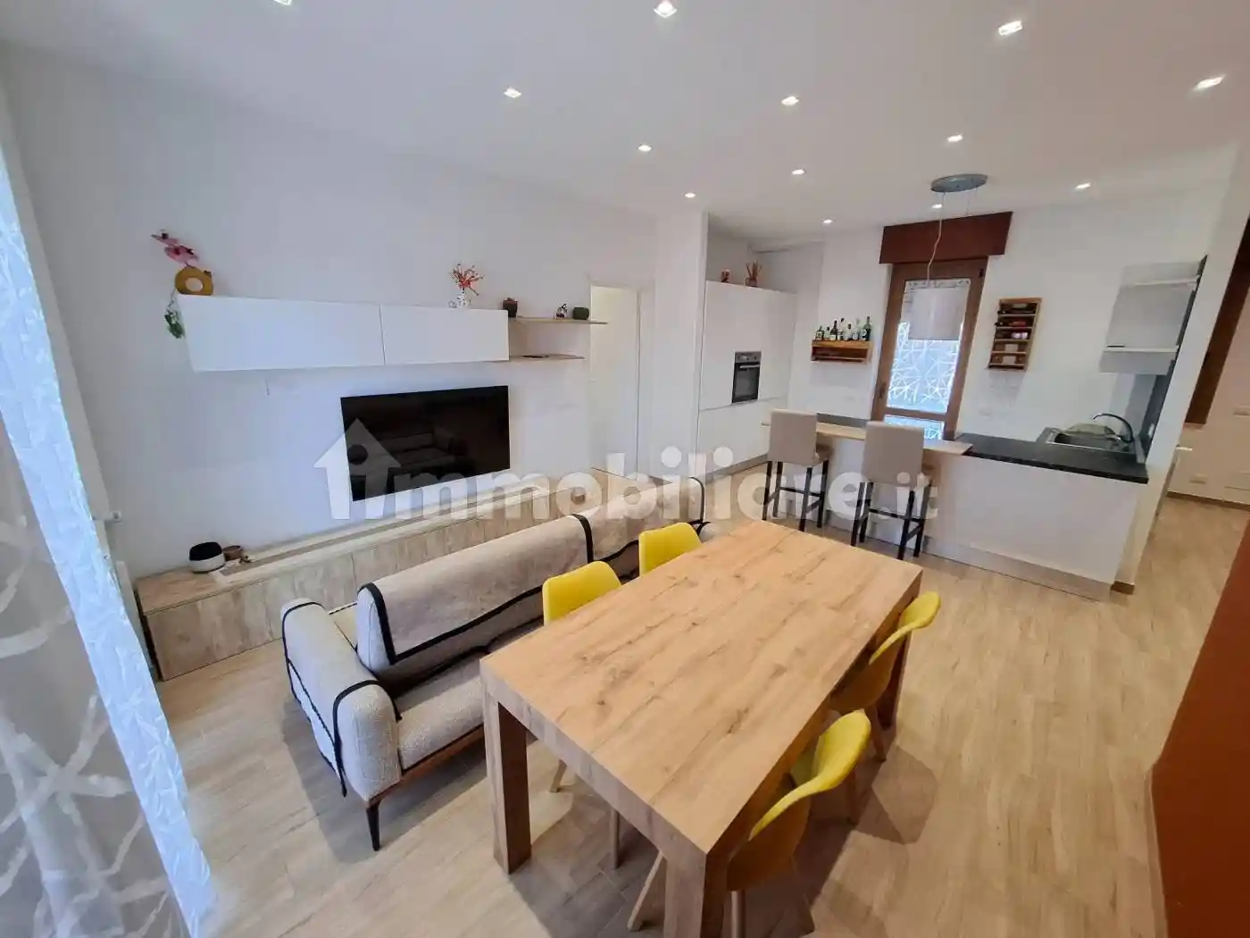 Appartamento in vendita a Lipomo