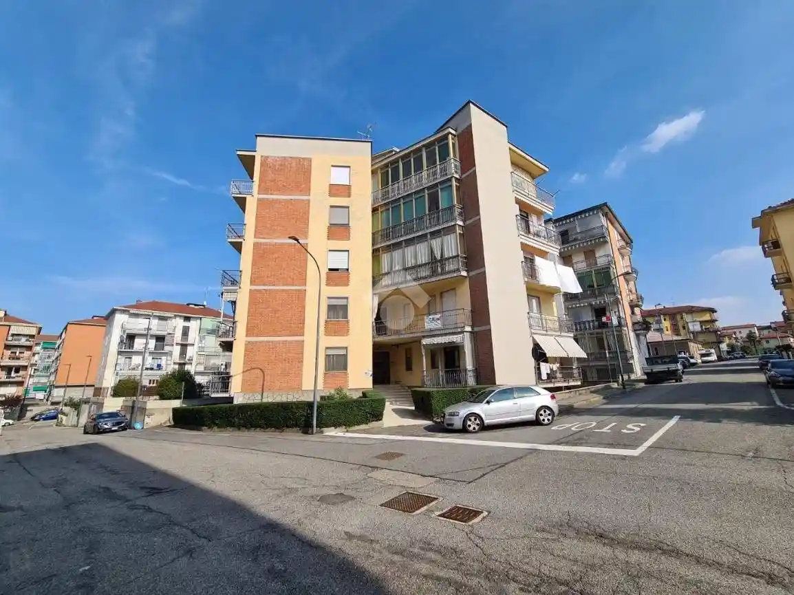 Appartamento in vendita a Gassino Torinese