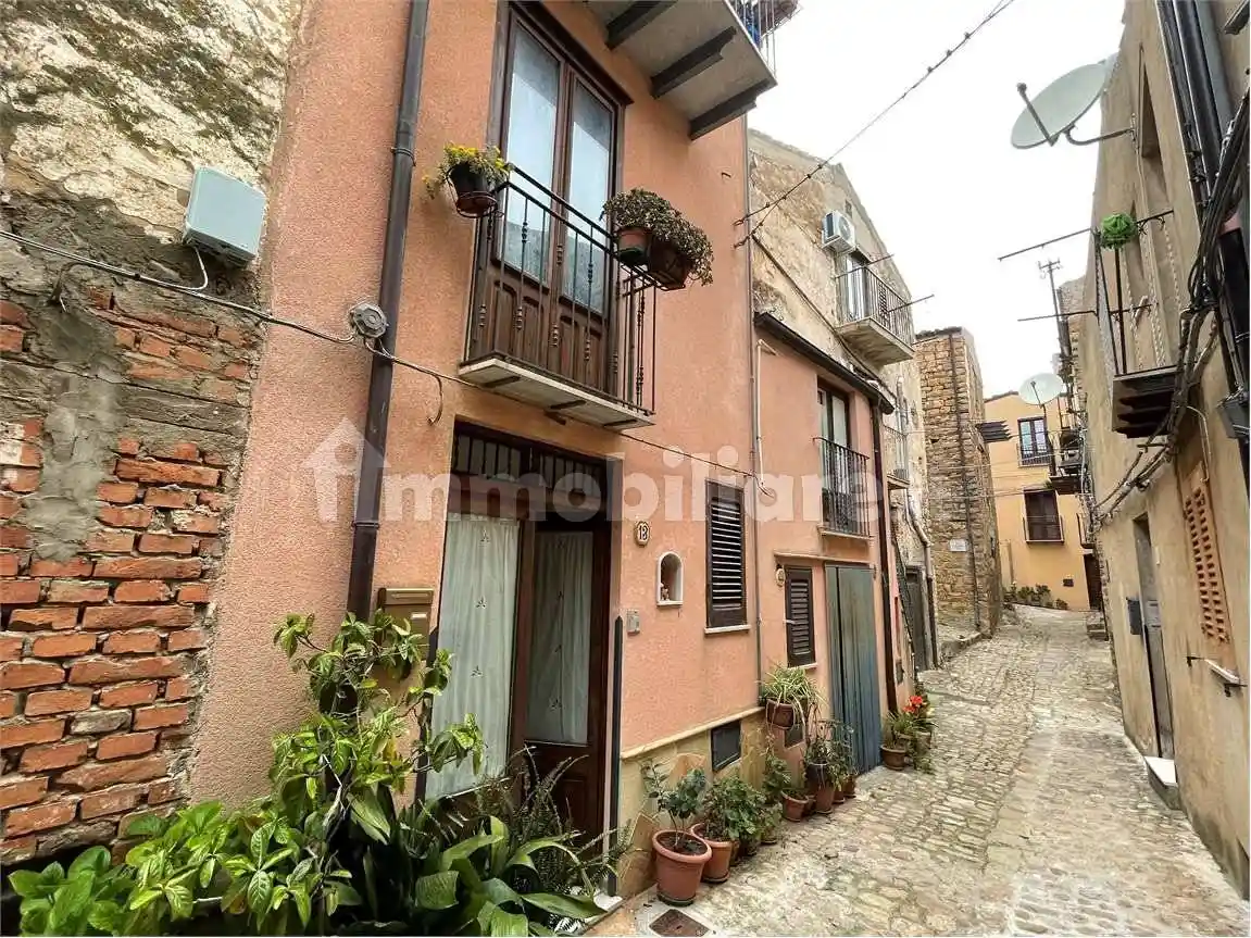 Casa indipendente in vendita a Pollina