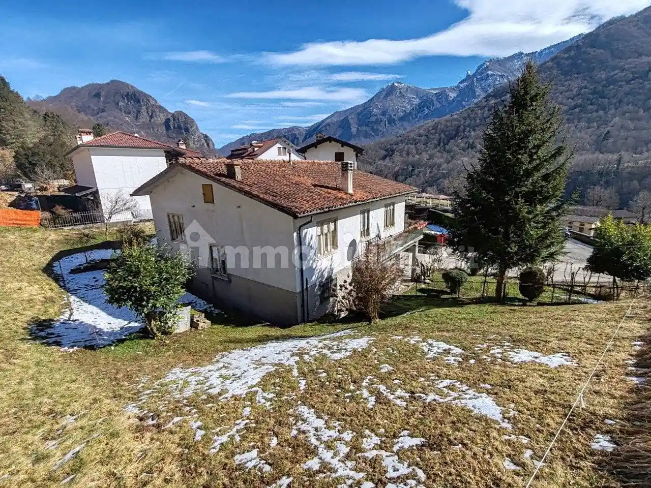 Villa in vendita a Posina